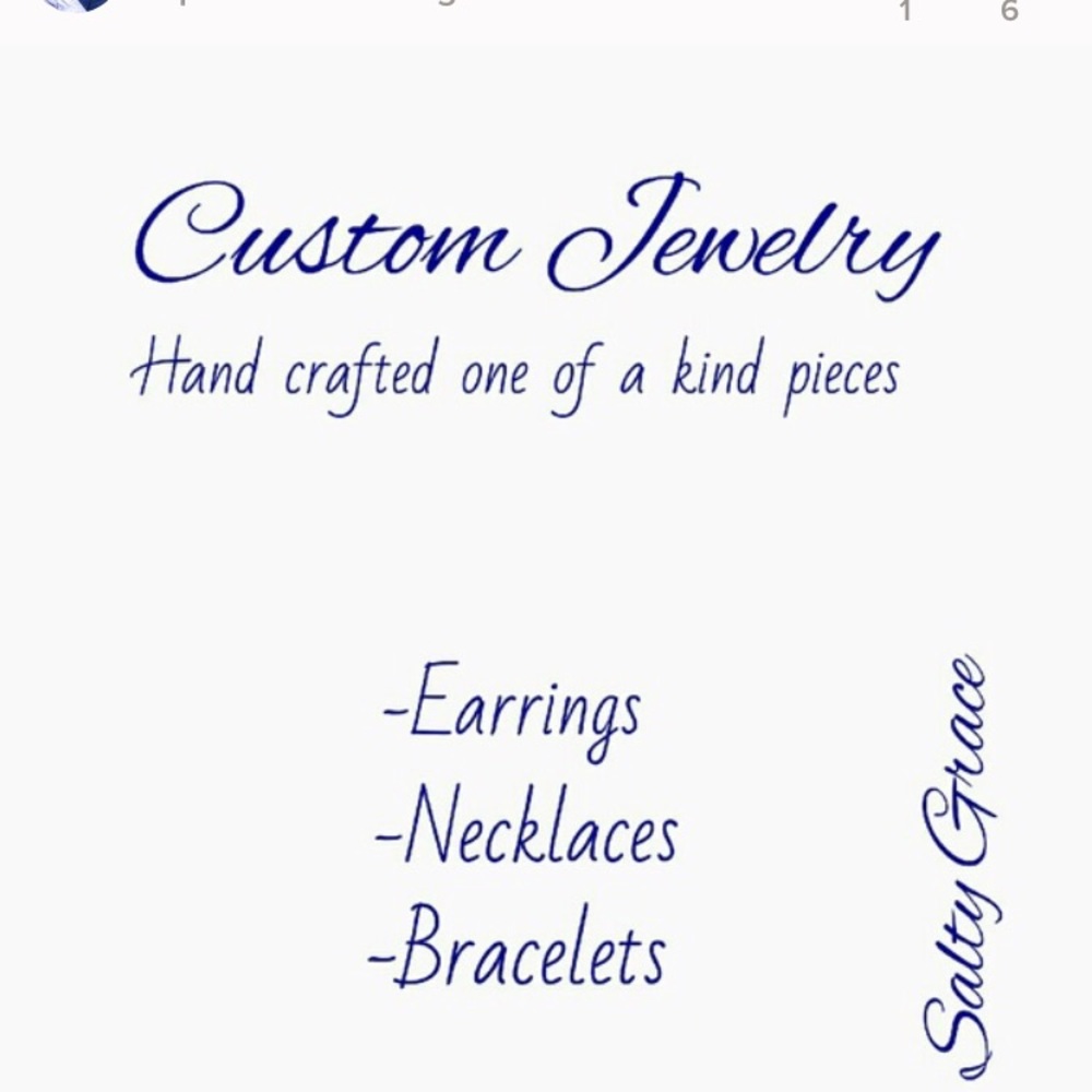 Butterfly 🦋 charm bangle - Picture 8 of 8